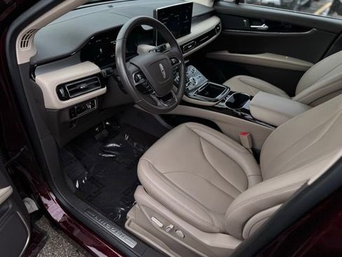 Certified 2023 Lincoln Nautilus AWD w/ Premium Package image 19