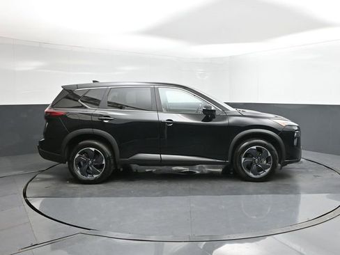 Used 2025 Nissan Rogue SV image 26