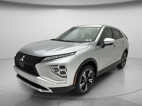 Used 2025 Mitsubishi Eclipse Cross SE AWD/4WD image 3