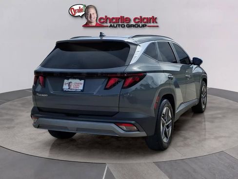 Used 2025 Hyundai Tucson SEL FWD image 5