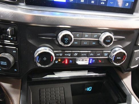 Used 2024 Ford F250 King Ranch image 27