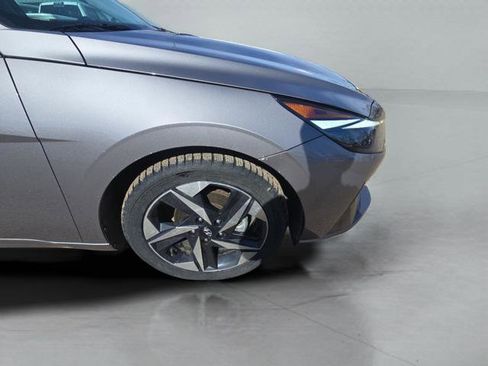 Used 2022 Hyundai Elantra SEL w/ Convenience + Premium Package image 20