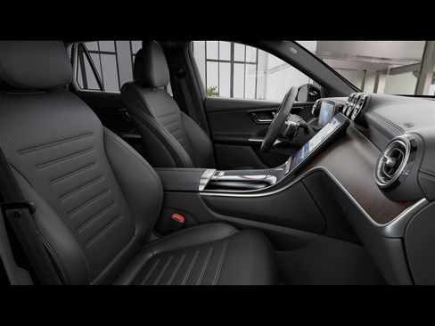 Used 2026 Mercedes-Benz GLC 300 4MATIC image 39