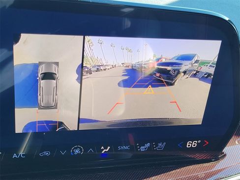 New 2026 Chevrolet Traverse RS w/ LPO, Floor Liner Package image 9