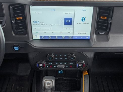 Used 2024 Ford Bronco Badlands image 7