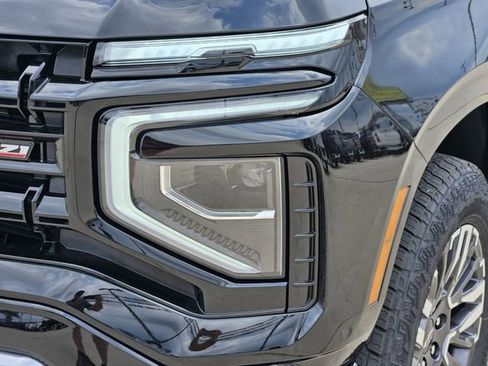 New 2026 Chevrolet Suburban Z71 w/ Comfort Package AWD/4WD image 5