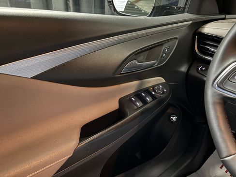 Used 2024 Buick Envista Avenir FWD image 21