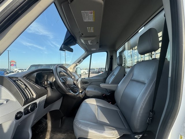 Used 2018 Ford Transit 250 138 RWD image 5