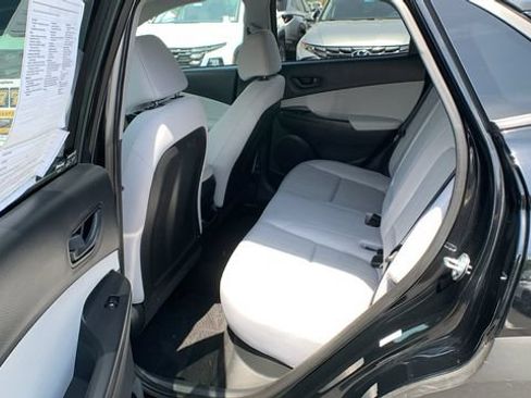 Used 2023 Hyundai Kona SEL AWD/4WD image 16