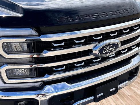 Used 2024 Ford F250 Lariat w/ Lariat Ultimate Package AWD/4WD image 28