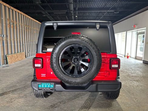 Used 2018 Jeep Wrangler Unlimited Sport S AWD/4WD image 6