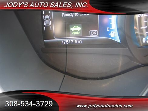 Used 2020 Ford Fusion SE FWD image 12