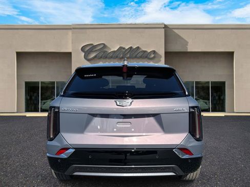 New 2026 Cadillac Optiq Luxury 2 image 4