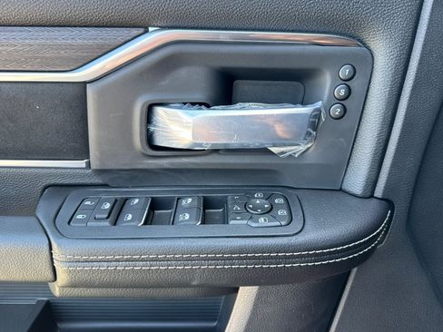 New 2026 RAM 2500 Laramie AWD/4WD image 10