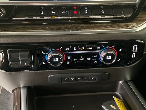 Used 2024 Chevrolet Silverado 2500 LT w/ All Star Edition AWD/4WD image 40
