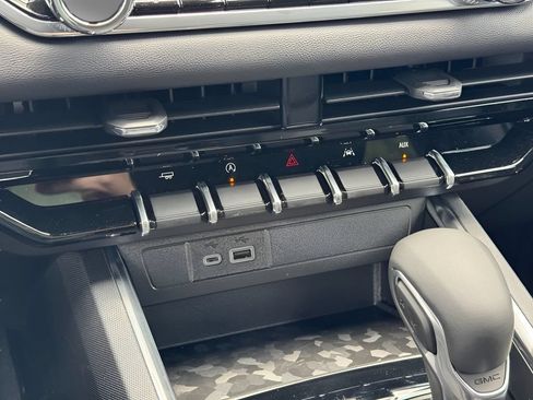 New 2026 GMC Canyon Elevation w/ Convenience Package RWD image 18