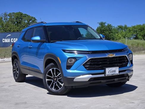 New 2026 Chevrolet TrailBlazer LT w/ Convenience Package FWD image 1