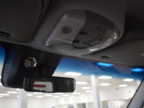 Used 2017 Mercedes-Benz Sprinter 2500 image 42