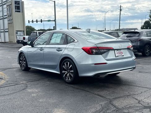 Certified 2022 Honda Civic EX image 9