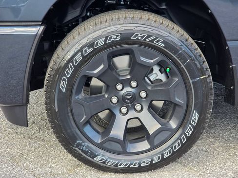 New 2026 RAM 1500 Express AWD/4WD image 13