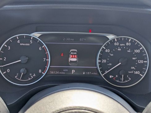 Used 2024 Nissan Rogue S AWD/4WD image 29