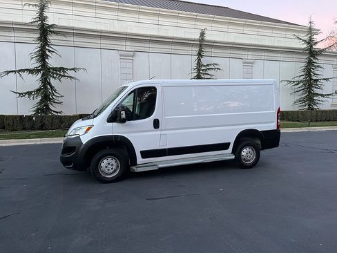 Used 2023 RAM ProMaster 2500 image 2
