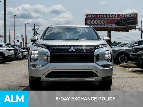 Used 2024 Mitsubishi Outlander SE FWD image 3