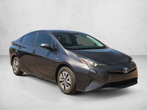 Used 2016 Toyota Prius Three FWD image 3