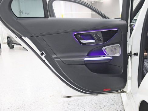 Used 2022 Mercedes-Benz C 300 4MATIC Sedan image 35