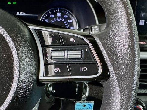 Used 2023 Kia Forte LXS image 12