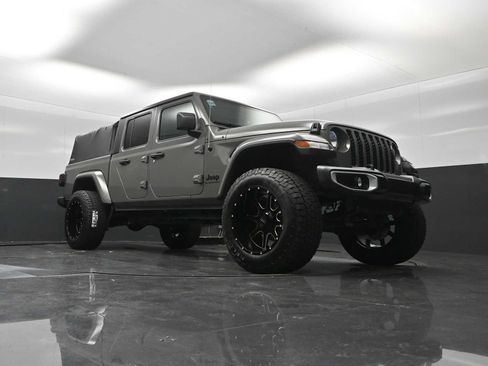 Used 2021 Jeep Gladiator Sport AWD/4WD image 50