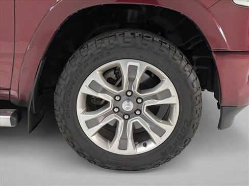 Used 2019 RAM 1500 Limited w/ Off Road Group image 21
