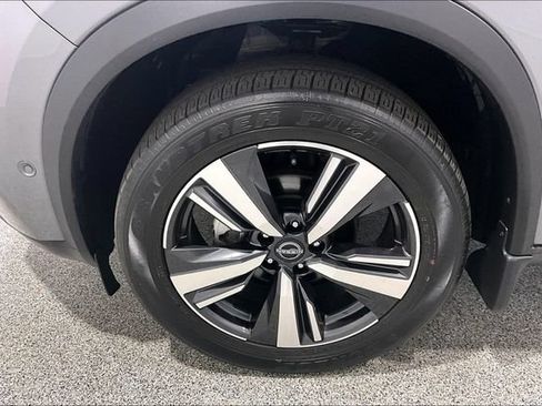 Used 2023 Nissan Rogue SL AWD/4WD image 43