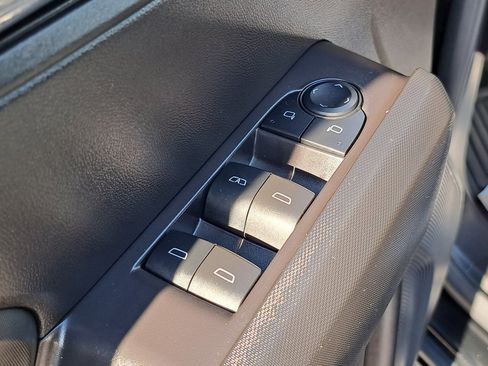 Used 2024 Chevrolet Colorado LT w/ LT Convenience Package II image 21