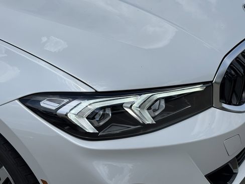 Used 2025 BMW 330i Sedan w/ Premium Package image 11