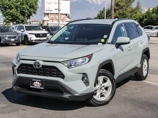 Used 2021 Toyota RAV4 XLE w/ Carpet Mat Package (TMS) FWD video 1
