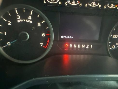 Used 2015 Ford F150 XLT w/ Equipment Group 302A Luxury RWD image 4