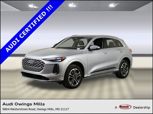 Used 2025 Audi Q5 Premium w/ Convenience Package AWD/4WD image 1