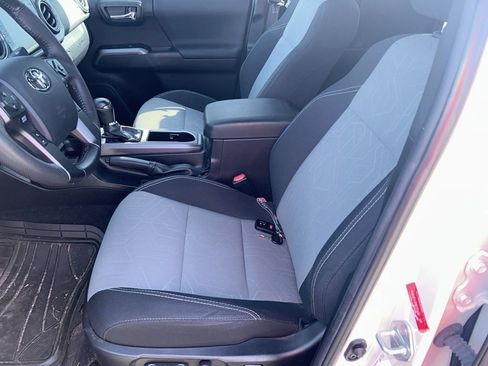 Used 2023 Toyota Tacoma TRD Sport image 8