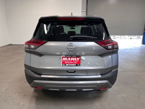 Used 2023 Nissan Rogue SL image 4