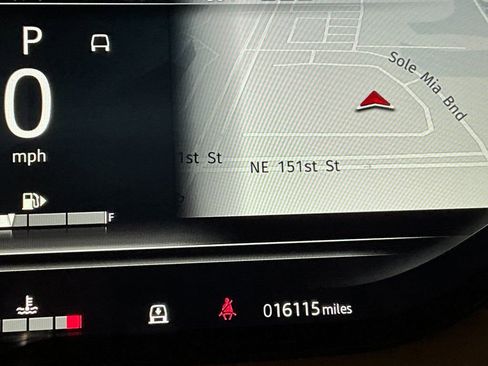 Used 2025 Land Rover Range Rover Long Wheelbase Autobiography image 17