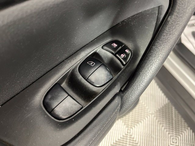 Used 2017 Nissan Rogue S AWD/4WD image 30