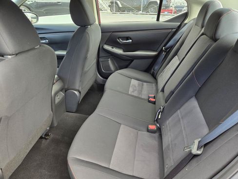 Used 2025 Nissan Sentra SR FWD image 25
