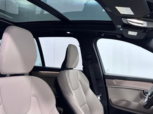 Certified 2026 Volvo XC90 B6 Plus AWD/4WD image 19