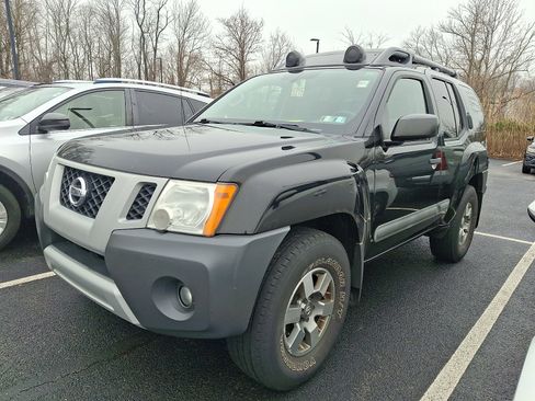 Used 2013 Nissan Xterra PRO-4X image 2