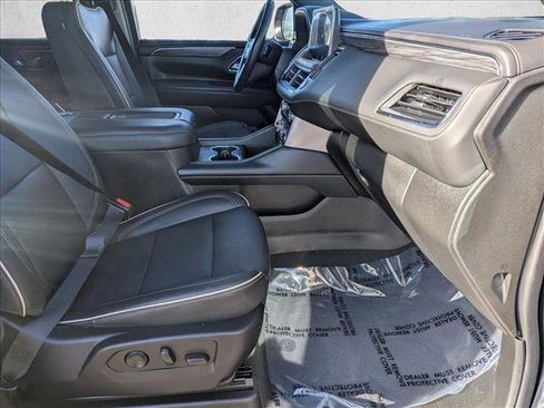 Used 2023 GMC Yukon XL SLT image 22