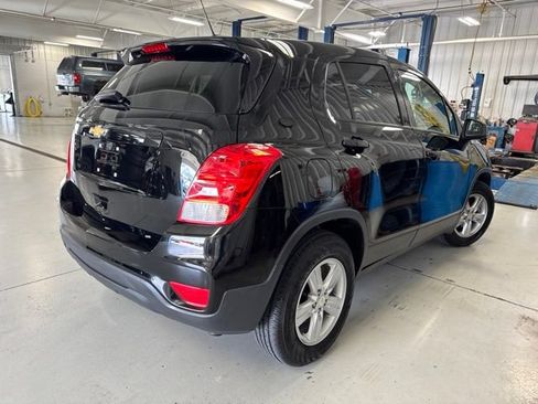 Used 2019 Chevrolet Trax LS w/ Tint and Cruise Package FWD image 10