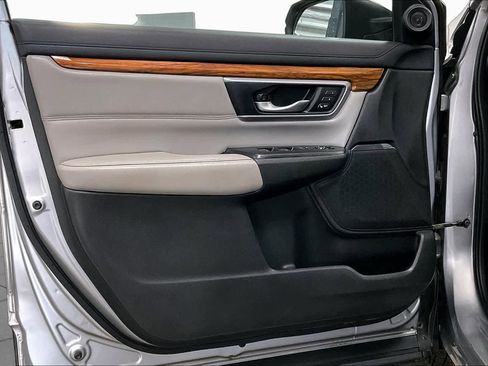 Used 2017 Honda CR-V Touring image 22