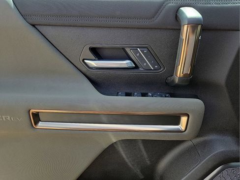 Used 2025 GMC Hummer EV 3X image 19