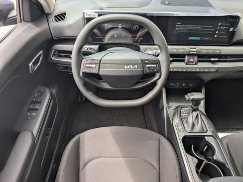 New 2026 Kia K4 FWD image 15